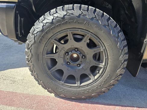 Used 2017 Toyota Tundra Limited image 21