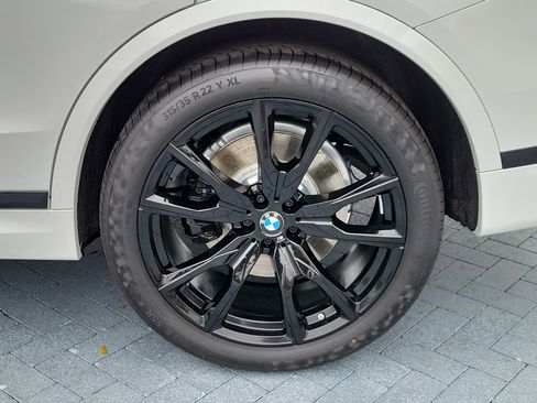 New 2026 BMW X7 xDrive40i image 7