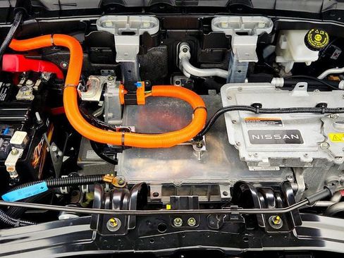 Used 2023 Nissan Ariya AWD image 25