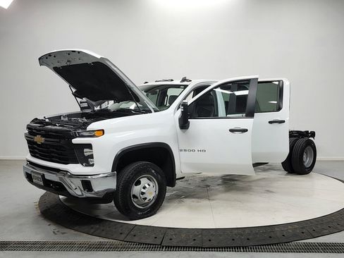 Used 2024 Chevrolet Silverado 3500 W/T w/ WT Convenience Package AWD/4WD image 11