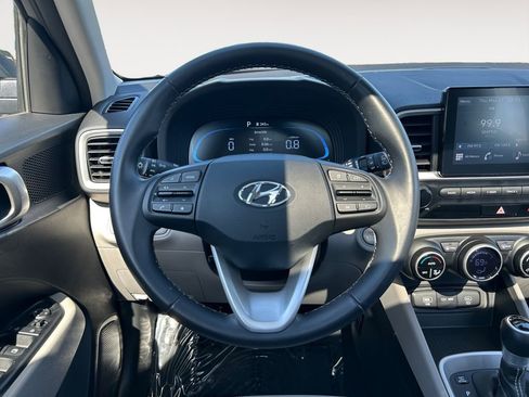 Certified 2025 Hyundai Venue SEL FWD image 13