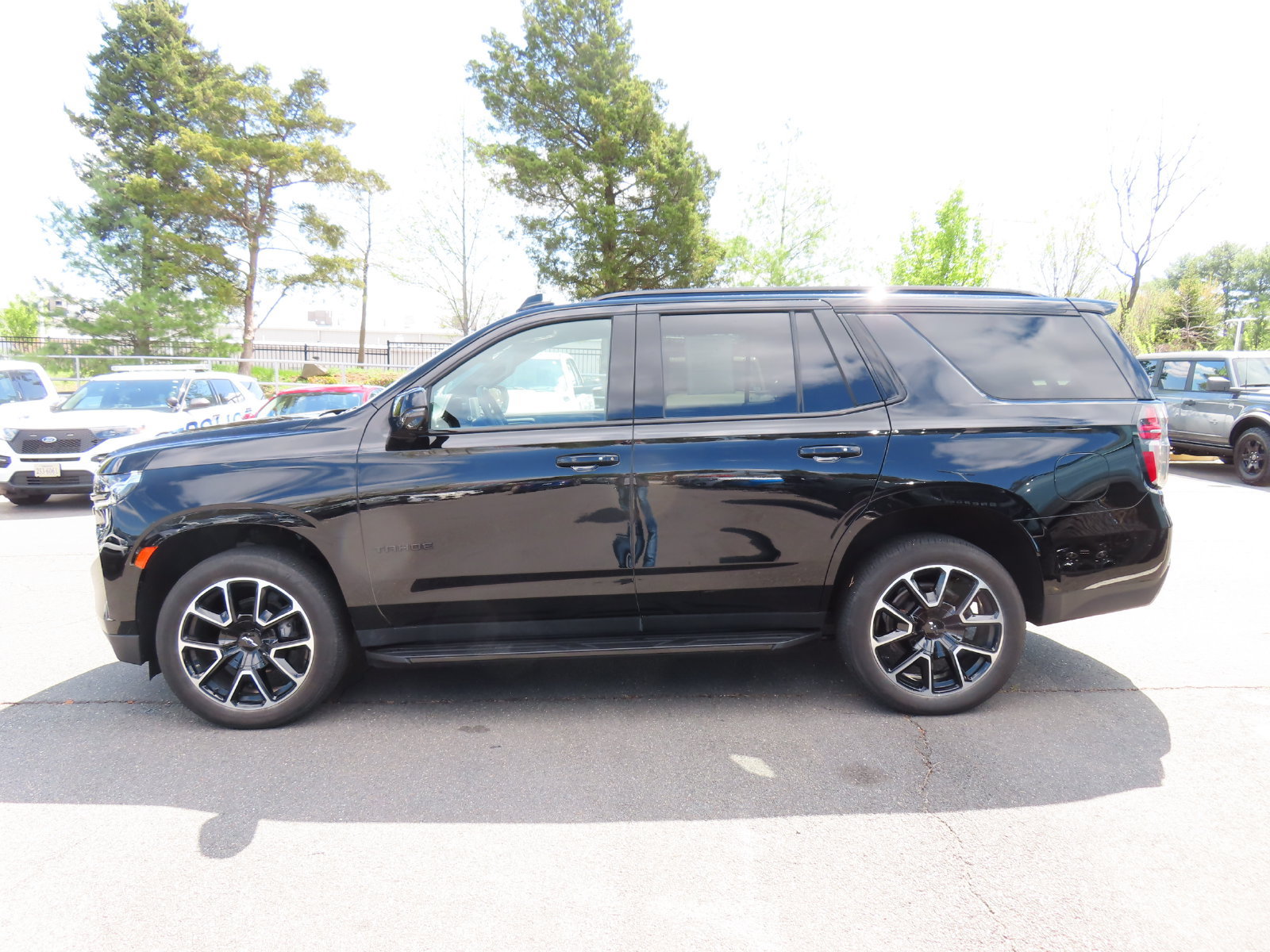 Used 2023 Chevrolet Tahoe RST w/ Luxury Package AWD/4WD image 5