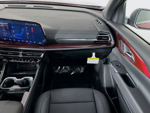 New 2026 Chevrolet Traverse Z71 w/ Driver Confidence Package image 24