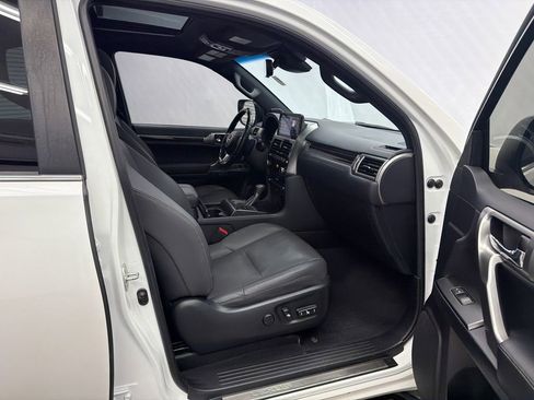 Used 2023 Lexus GX 460 Premium AWD/4WD image 14