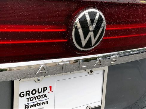 Used 2025 Volkswagen Atlas SE FWD image 10