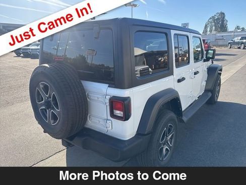 Used 2022 Jeep Wrangler Unlimited Sport image 6