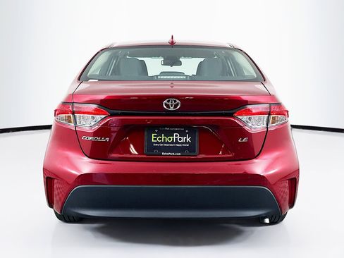 Used 2024 Toyota Corolla LE image 7