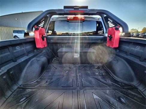 Used 2021 Chevrolet Colorado ZR2 w/ ZR2 Dusk Special Edition image 16