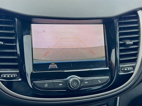 Used 2020 Chevrolet Trax LS FWD image 10