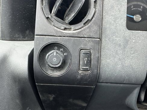 Used 2012 Ford F350 XL w/ Snow Plow Prep Pkg image 22