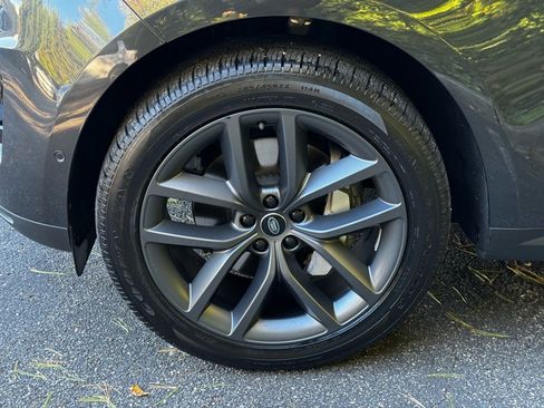 Used 2023 Land Rover Range Rover Sport SE image 4