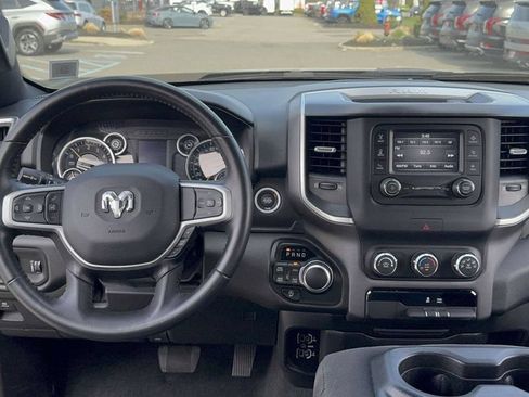 Used 2022 RAM 1500 Big Horn AWD/4WD image 11