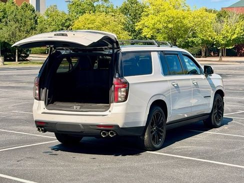 Used 2024 Chevrolet Suburban High Country w/ Advanced Technology Package AWD/4WD image 18