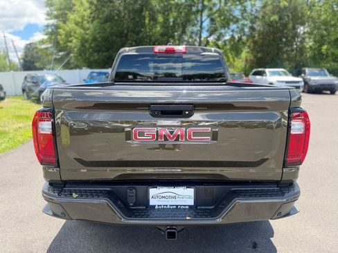 Used 2024 GMC Canyon Elevation w/ Elevation Premium Package RWD image 4