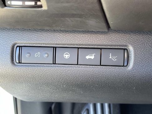 New 2026 Nissan Pathfinder Platinum AWD/4WD image 34