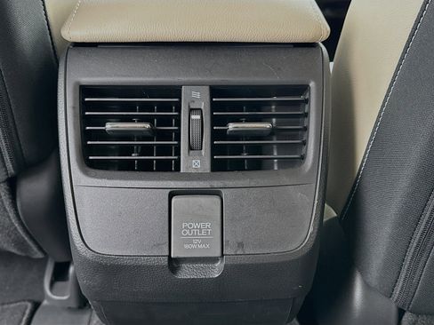 Used 2019 Honda Clarity Plug-In Hybrid image 16