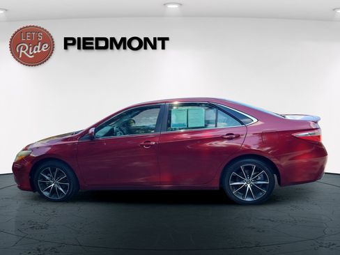 Used 2015 Toyota Camry XSE FWD image 8