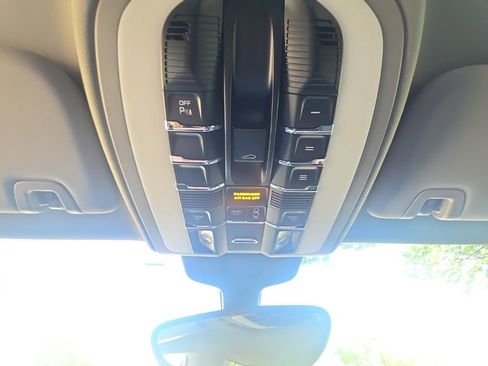 Used 2010 Porsche Panamera 4S AWD/4WD image 39