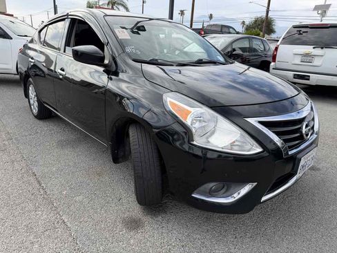 Used 2017 Nissan Versa SV w/ SV Special Edition Package FWD image 8