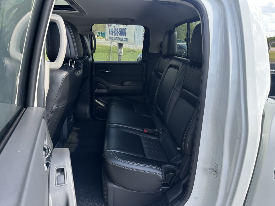 Used 2024 Nissan Frontier SL AWD/4WD image 18