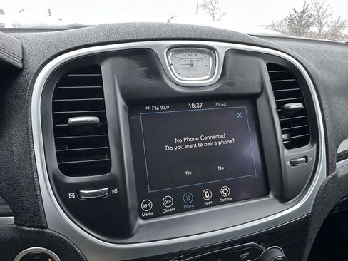 Used 2022 Chrysler 300 Touring image 27