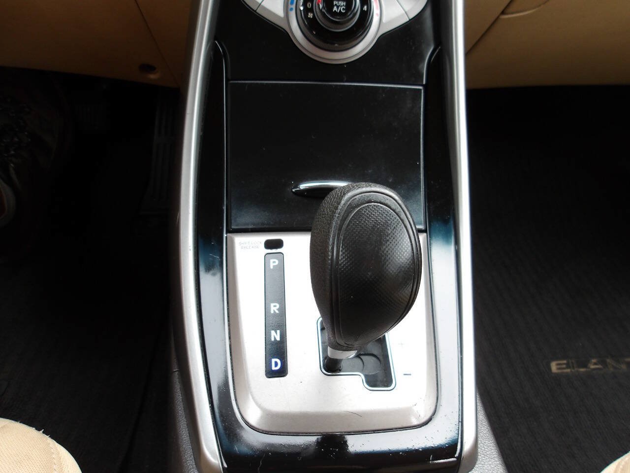 Used 2013 Hyundai Elantra GLS w/ Preferred Pkg FWD image 15