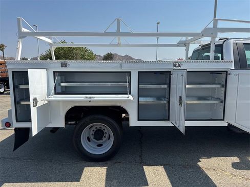 New 2024 Ford F550 2WD Regular Cab Super Duty image 19