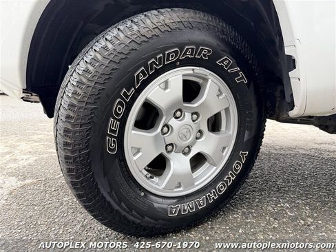 Used 2012 Toyota Tacoma 4x4 Access Cab V6 w/ TRD Off-Road Pkg image 27