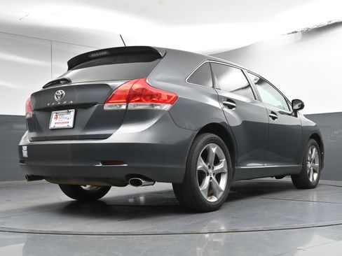 Used 2010 Toyota Venza Base image 25