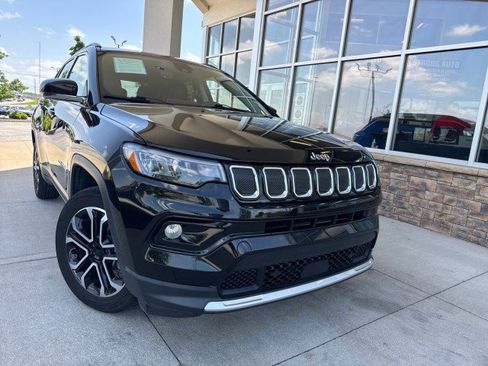 Used 2022 Jeep Compass Limited AWD/4WD image 2