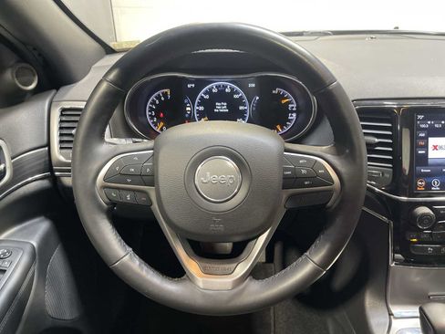 Used 2019 Jeep Grand Cherokee Limited AWD/4WD image 15