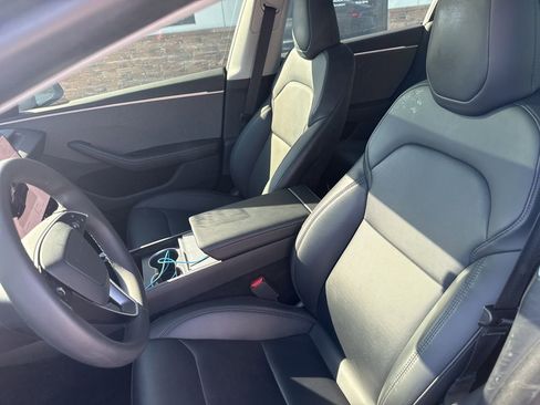 Used 2024 Tesla Model 3 Standard Range image 2