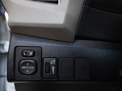 Used 2014 Toyota Corolla LE FWD image 37