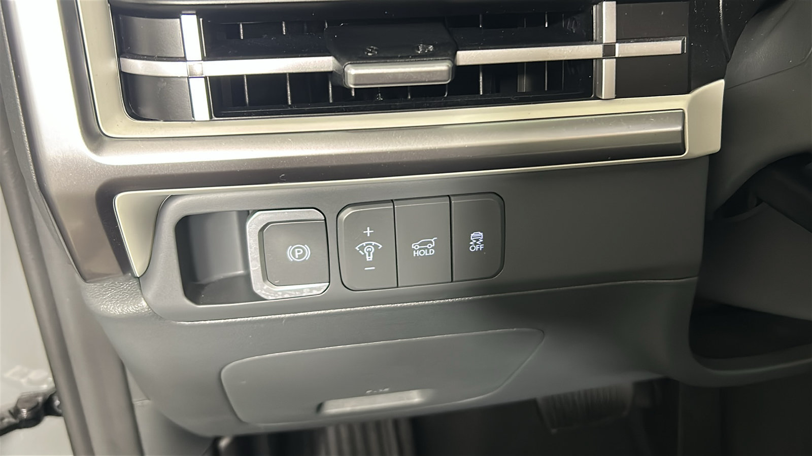 Used 2024 Hyundai Santa Fe SE FWD image 24
