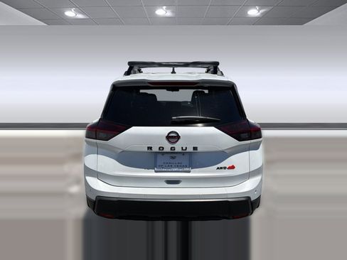 Used 2026 Nissan Rogue SV AWD/4WD image 9