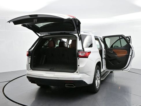 Used 2019 Chevrolet Traverse High Country w/ LPO, Floor Liner Package AWD/4WD image 52