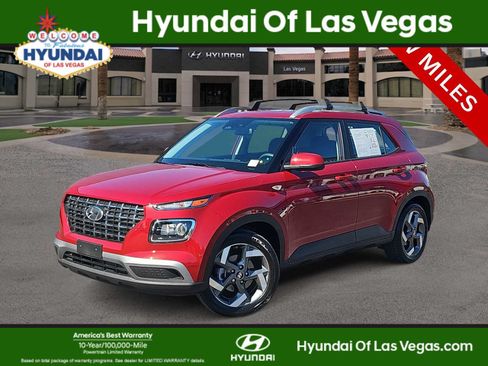 Used 2025 Hyundai Venue SEL FWD image 1