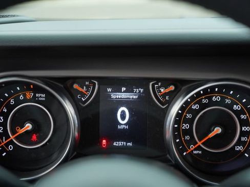 Used 2023 Jeep Gladiator Sport image 29