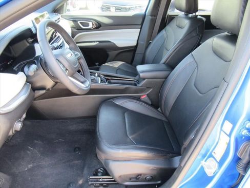 Used 2024 Jeep Compass Limited w/ Elite Group image 15