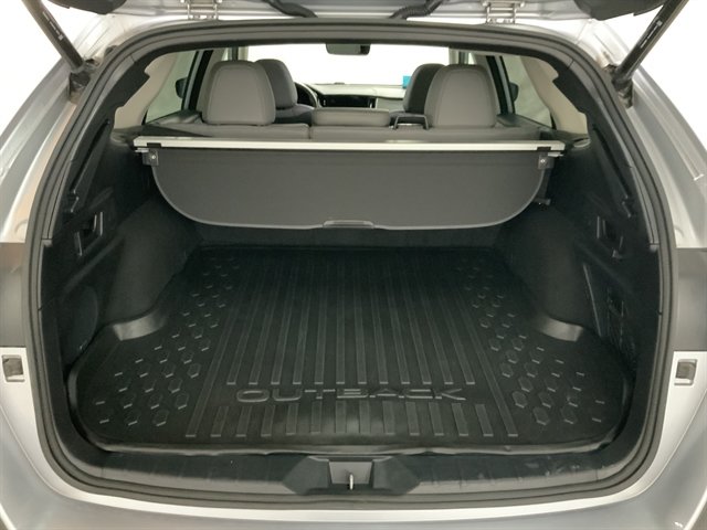 Used 2023 Subaru Outback Limited AWD/4WD image 8