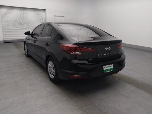 Used 2019 Hyundai Elantra SE w/ Cargo Package FWD image 5