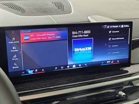 Certified 2025 BMW X7 M60i AWD/4WD image 17