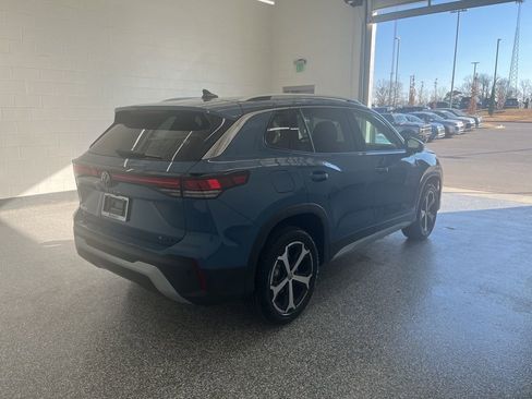 New 2026 Volkswagen Tiguan SE image 7