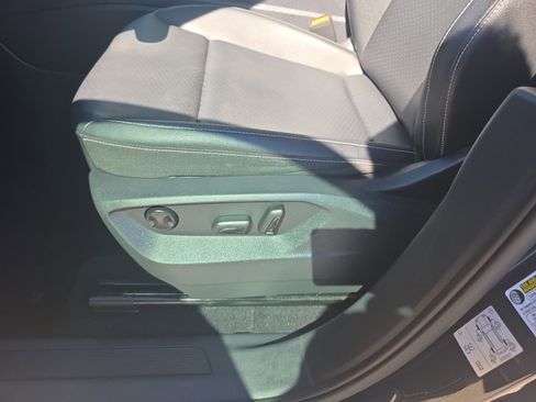 Used 2021 Volkswagen Atlas SE w/ Panoramic Sunroof Package image 14