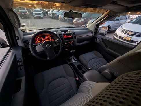 Used 2006 Nissan Frontier NISMO w/ (J01) Sunroof Pkg image 25