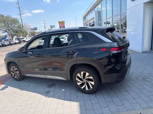 Certified 2025 Volkswagen Tiguan S FWD image 11