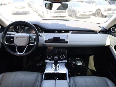 Used 2023 Land Rover Range Rover Evoque S image 12