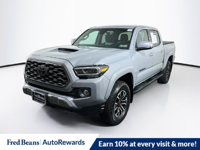 Used 2021 Toyota Tacoma TRD Sport w/ Technology Package AWD/4WD image 3