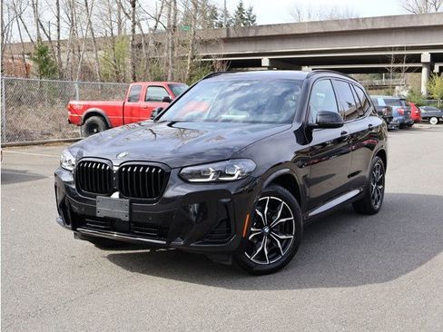 Used 2024 BMW X3 xDrive30i w/ Premium Package image 1