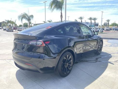 Used 2023 Tesla Model Y Long Range image 8